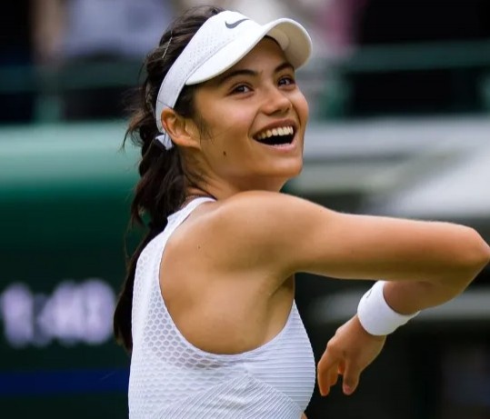 守型中场形 守型中场形