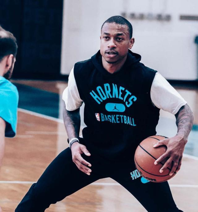 的二次持球 的二次持球